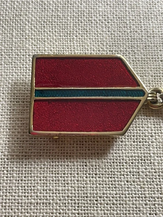 Sparkling Star Charm Pin - Picture 6 of 7